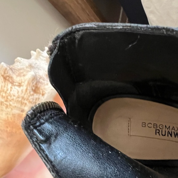 BCBG black leather sandals 6M - Picture 6 of 11